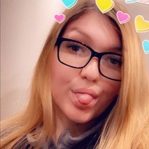 Meet your Posher, Alex